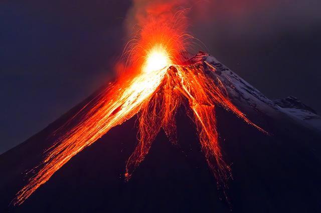Vulcão em erupção