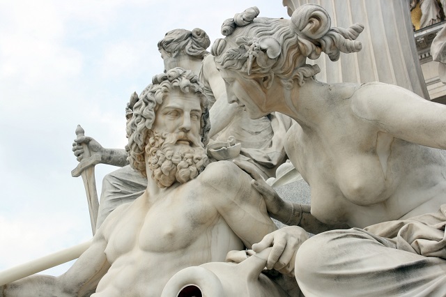 Estátuas de deuses gregos